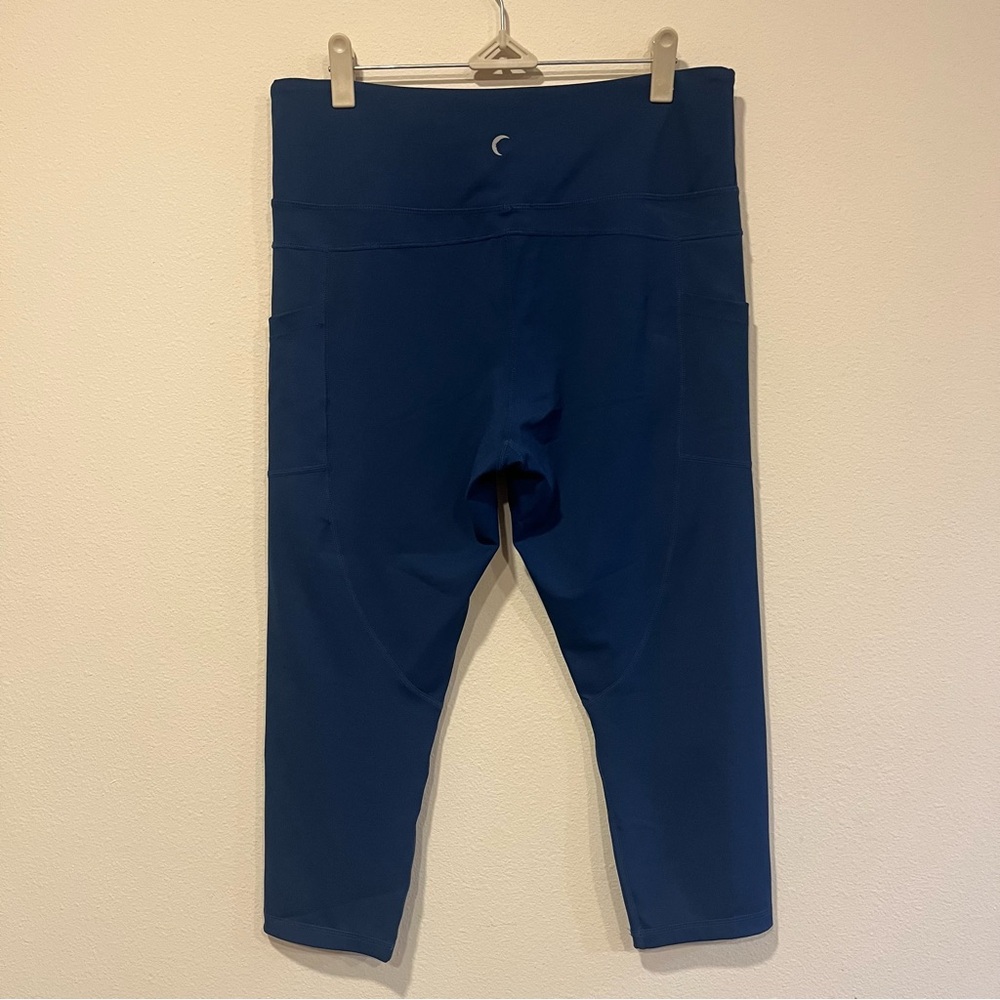 Zyia Active Light n Tight High-Rise Navy Capri Leggings Size 14-16